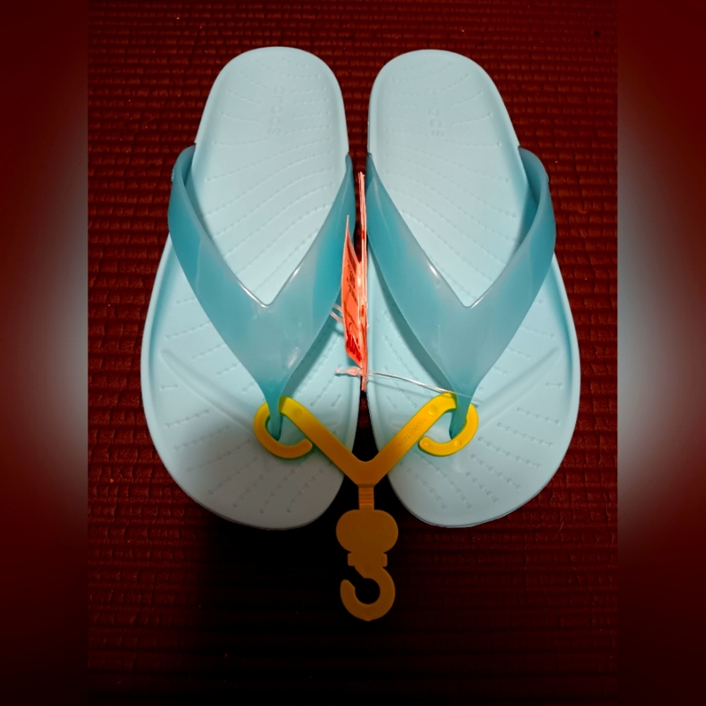 NWTS Aqua Blue Jelly Thong Crocs W7